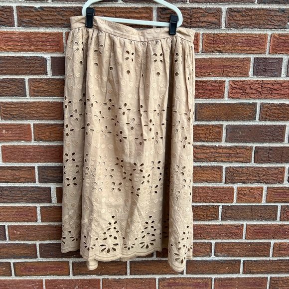 Ann Taylor Midi Skirt - Picture 3 of 5